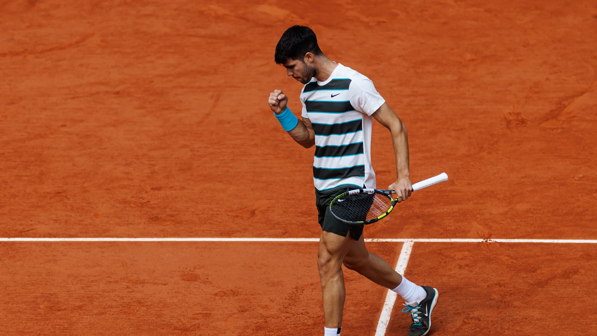 Alcaraz durante la final de Roland Garros 2025 Alcaraz durante la final de Roland Garros 2025