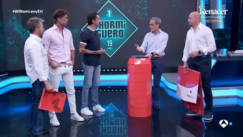 Marron deja boquiabierto a William Levy con una gama de "mobiliario plegable" Marron deja boquiabierto a William Levy con una gama de "mobiliario plegable"