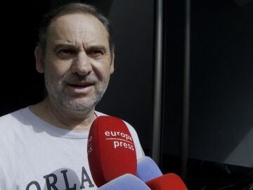 José Luis Ábalos atiende a la prensa tras el registro de la UCO en su domicilio