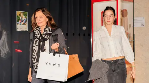 Nuria González y su hija Alma Nuria González y su hija Alma