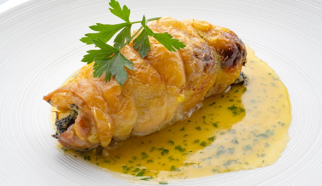 Muslos de pollo rellenos de espinacas