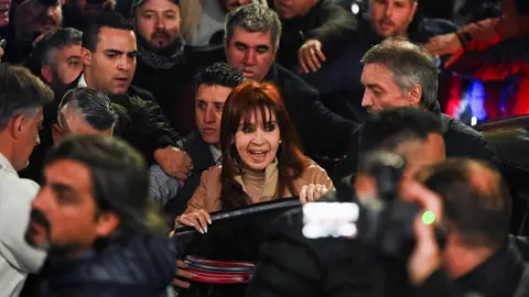 Apoyo en las calles a Cristina Fernández tras su condena Apoyo en las calles a Cristina Fernández tras su condena