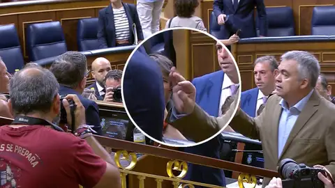 El 'no saludo' entre Sánchez y Santos Cerdán El 'no saludo' entre Sánchez y Santos Cerdán