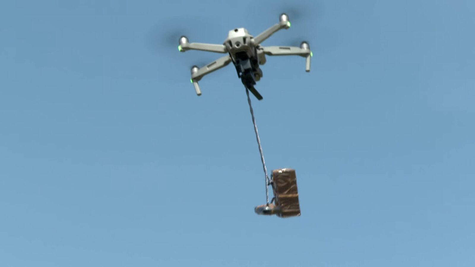 'Narcodrones', el aliado perfecto de los delincuentes: Cada vez se interceptan más drones en las prisiones