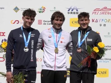 Manu Ochoa, en lo alto del podio en La Seu d'Urgell Manu Ochoa, en lo alto del podio en La Seu d'Urgell