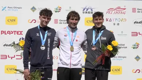 Manu Ochoa, en lo alto del podio en La Seu d'Urgell Manu Ochoa, en lo alto del podio en La Seu d'Urgell