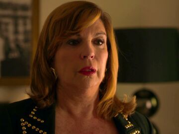 Oliver descubre a Karim espiando a Eva&hellip; &iexcl;y acaban llegando a las manos!