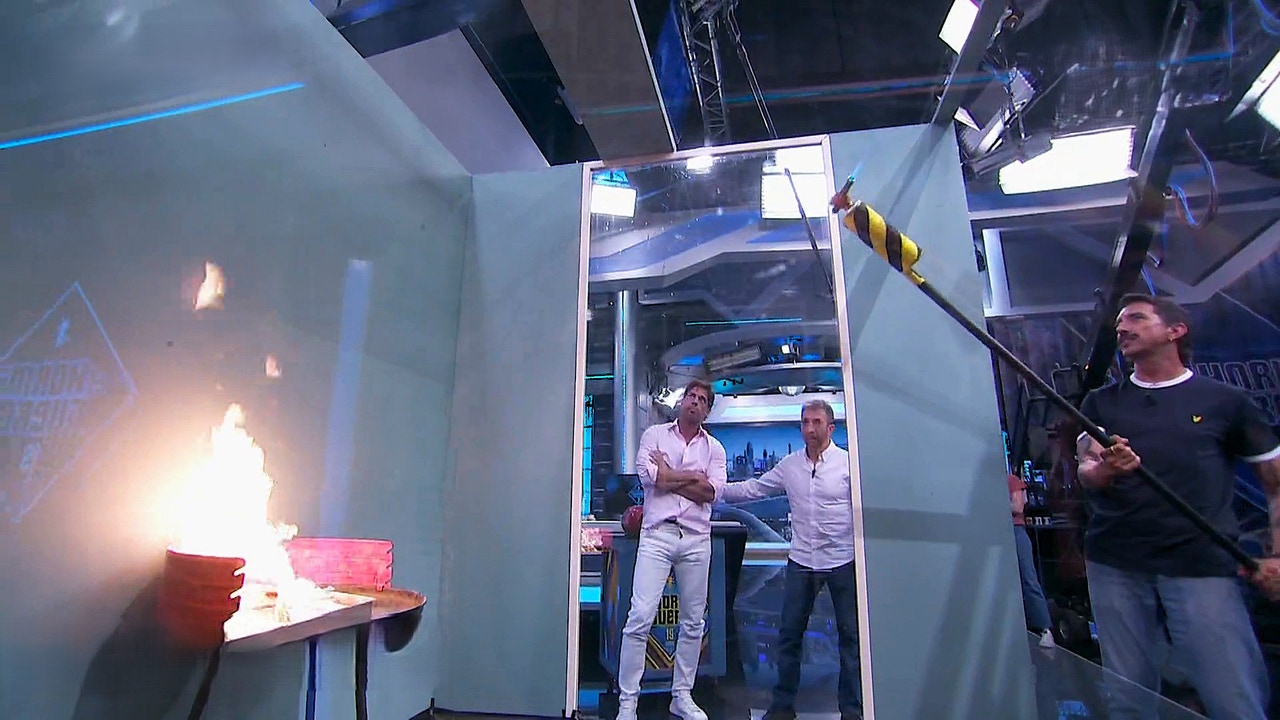 ¿Cómo funcionan los detectores de incendios? Marron apaga un fuego ante la atónita mirada de William Levy ¿Cómo funcionan los detectores de incendios? Marron apaga un fuego ante la atónita mirada de William Levy