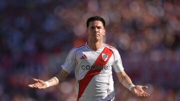 Franco Mastantuono, en un partido con River Plate