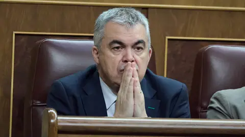Santos Cerdán en el Congreso El secretario de Organización del PSOE, Santos Cerdán, durante una sesión plenaria en el Congreso de los Diputados, a 12 de junio de 2025, en Madrid (España). El secretario de Organización del PSOE aparece en unas grabaciones que se encuentran en poder de la Unidad Central Operativa de la Guardia Civil (UCO) y en las que se habla de amaños en las adjudicaciones de obras y del cobro de comisiones, implicando al político en el ‘caso Koldo’.12 JUNIO 2025;CONGRESO;POLÍTICA;KOLDO;PLENOJesús He...
