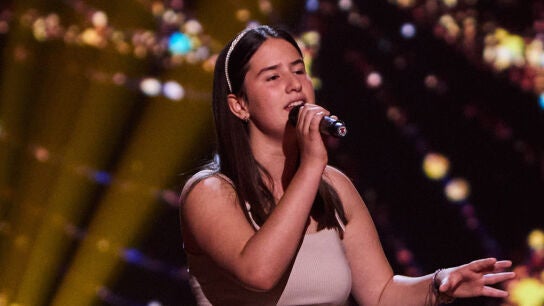 Sof&iacute;a no consigue equipo con &lsquo;Part of Your World&rsquo;, pero recibe este consejo de los coaches 