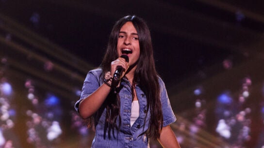 Emma emociona y cumple su sue&ntilde;o tras tres intentos present&aacute;ndose a La Voz Kids 