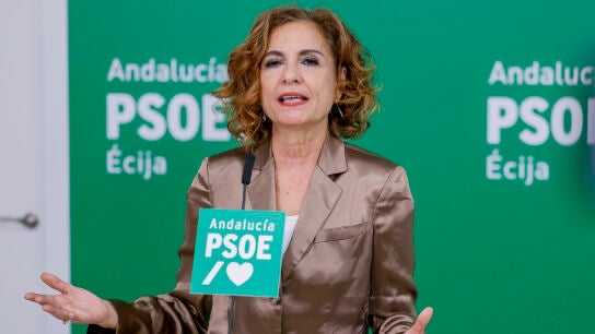 Montero insta a Santos Cerd&aacute;n que colabore con la Justicia
