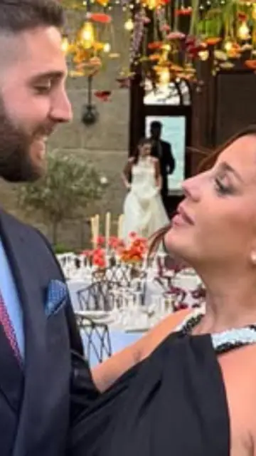 Anabel Pantoja filtra por error el vestido de novia de Susana Molina Anabel Pantoja filtra por error el vestido de novia de Susana Molina