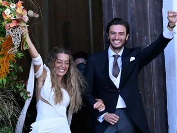 Belén Écija y Jaime Sánchez saliendo de su boda Belén Écija y Jaime Sánchez saliendo de su boda