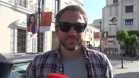 Manuel Martos haciendo declaraciones a la prensa Manuel Martos haciendo declaraciones a la prensa