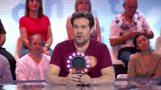 El lío de Juan Dávila con el inglés intentando confundir a Roberto Leal: “La traducción está mal” El lío de Juan Dávila con el inglés intentando confundir a Roberto Leal: “La traducción está mal”