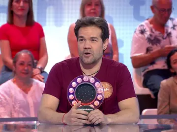 El lío de Juan Dávila con el inglés intentando confundir a Roberto Leal: “La traducción está mal” El lío de Juan Dávila con el inglés intentando confundir a Roberto Leal: “La traducción está mal”