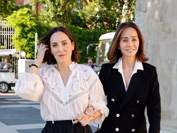 Isabel Preysler y su hija Tamara Falcó en Madrid Isabel Preysler y su hija Tamara Falcó en Madrid