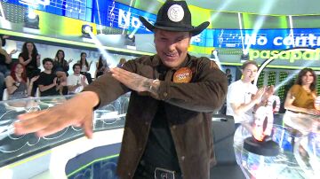 El debut estelar de Coyote Dax en Pasapalabra: arrasa al ritmo de ‘No controles’