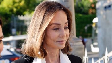 Isabel Preysler, muy misteriosa cuando le preguntan si hablará de Mario Vargas Llosa en sus memorias