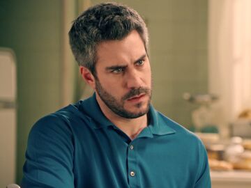 Andr&eacute;s descubre que Ra&uacute;l est&aacute; enamorado de Mar&iacute;a, &iexcl;Manuela le confiesa la verdad!