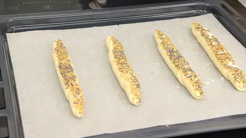 A continuación pósalos sobre las semillas A continuación pósalos sobre las semillas