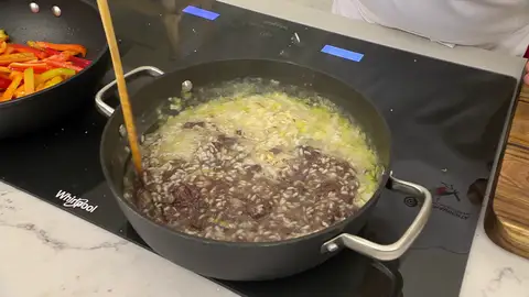 Mezcla bien y cocina todo junto Mezcla bien y cocina todo junto