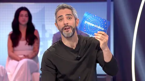 El lío de papeles de Roberto Leal: “Estas cosas de la tele se tienen que saber” El lío de papeles de Roberto Leal: “Estas cosas de la tele se tienen que saber”