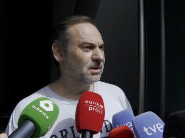 El exministro Ábalos en el registro de su vivienda