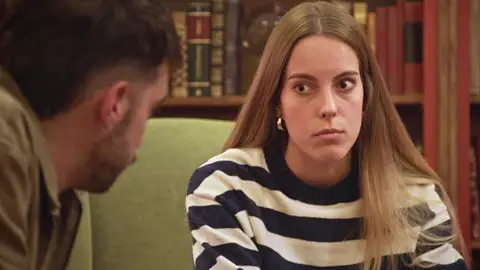 Paula se reúne a solas con Carlos para convencerle de que no vote contra Anuska Paula se reúne a solas con Carlos para convencerle de que no vote contra Anuska