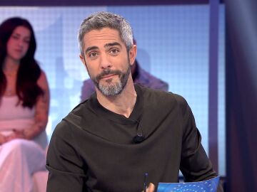  Roberto Leal se confunde en directo con las cifras de Manu y deja una divertida explicación 