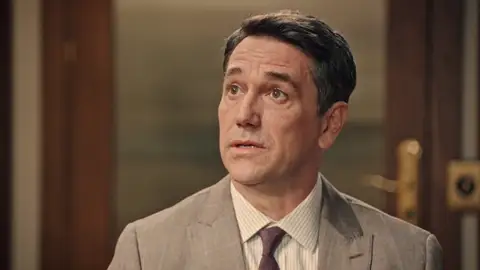 ¿Gabriel, acorralado? Marta y Pelayo se enfrentan al nuevo miembro de la familia ¿Gabriel, acorralado? Marta y Pelayo se enfrentan al nuevo miembro de la familia