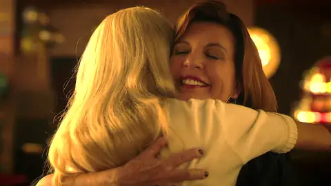 ¡De vuelta! Nicole y Renata hacen las paces y la diva le confiesa su romance la pasada noche: “Un portugués de escándalo” ¡De vuelta! Nicole y Renata hacen las paces y la diva le confiesa su romance la pasada noche: “Un portugués de escándalo”