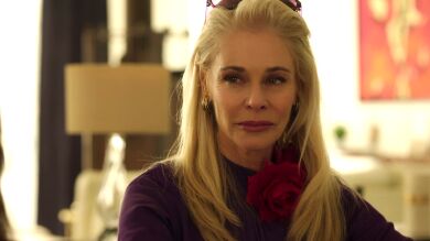 Nicole guarda el hacha de guerra y da su aprobación para el matrimonio de Eva y Oliver