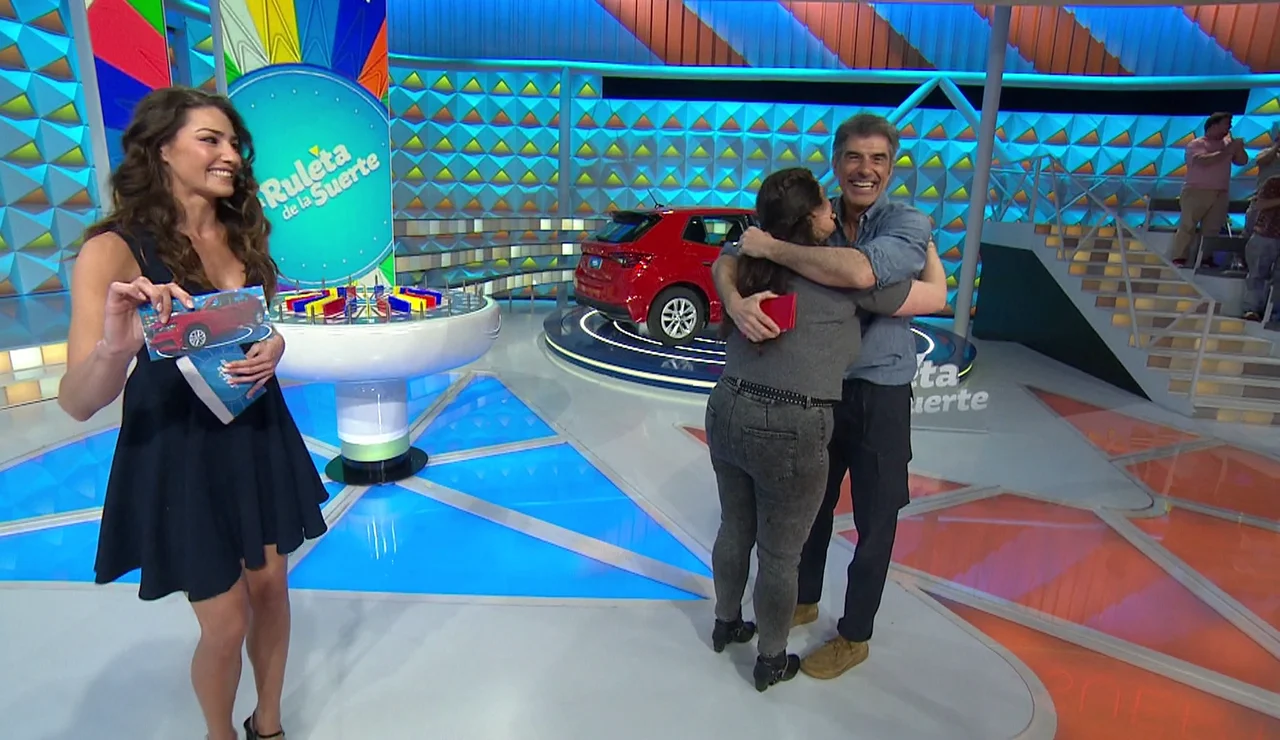 ¡Paloma gana el coche de La ruleta de la suerte, además de casi 2.000 euros!