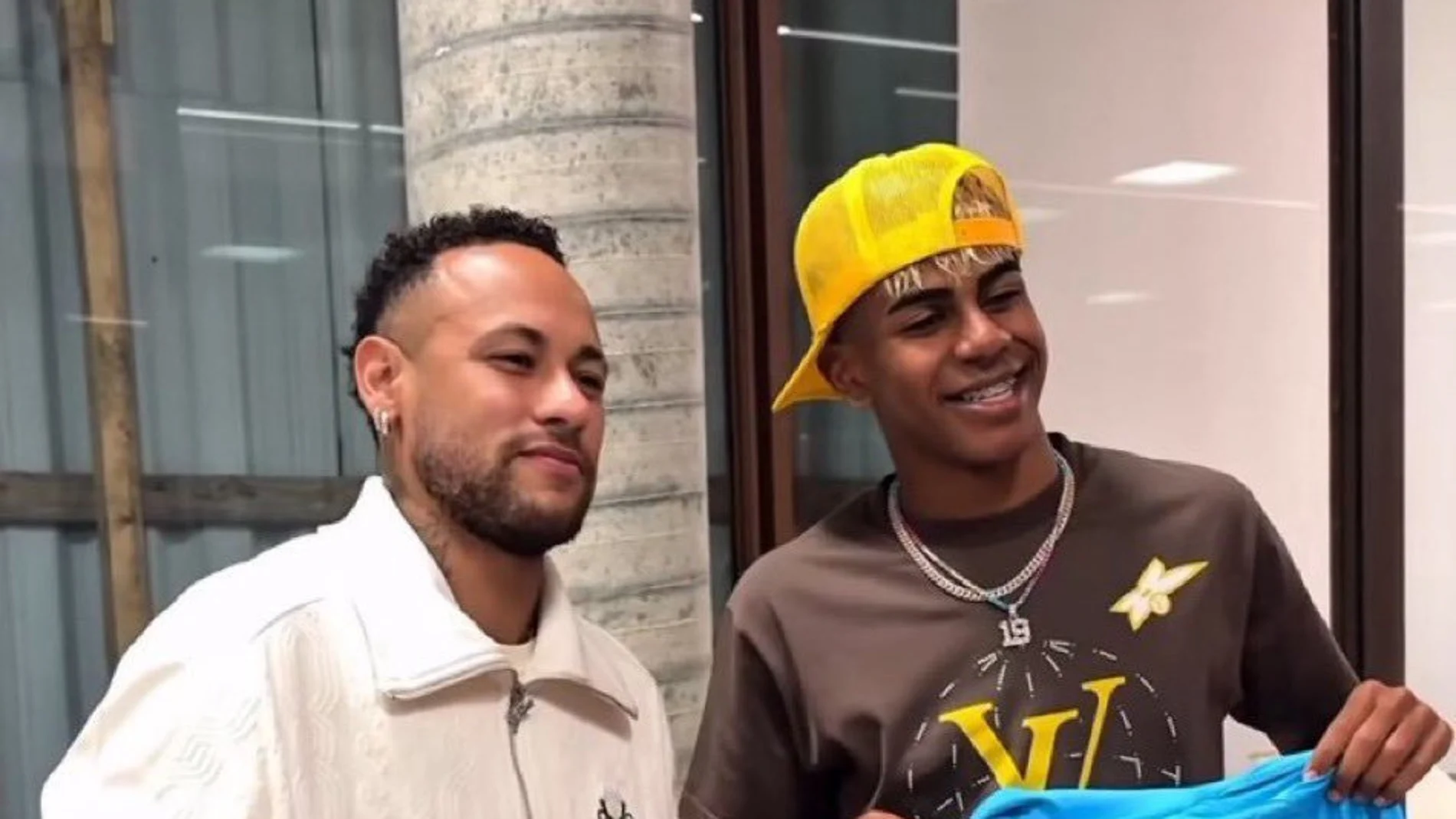 Lamine Yamal cumple su sueño de conocer a Neymar en Brasil