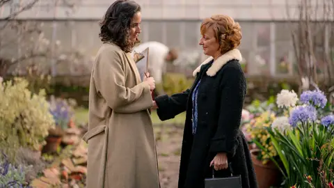 Cristina e Irene en el capítulo 336 de Sueños de libertad Cristina e Irene en el capítulo 336 de Sueños de libertad