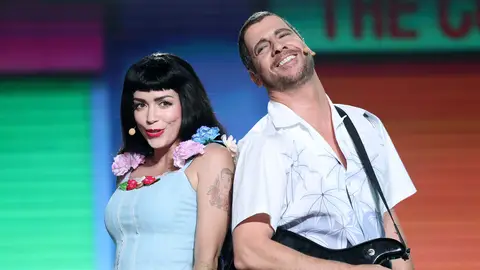 Carisma y ritmo latino: Manu Baqueiro y Carol Rovira derrochan química imitando a Juanes y Mon Laferte con 'Amárrame' Carisma y ritmo latino: Manu Baqueiro y Carol Rovira derrochan química imitando a Juanes y Mon Laferte con 'Amárrame'