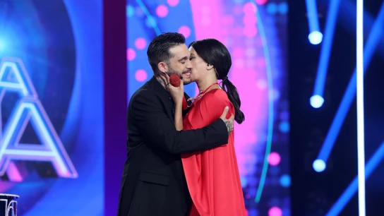 “Mirarte es tener seguridad”: la romántica declaración de Ana Guerra a Víctor Elías tras acompañarla al piano en su actuación “Mirarte es tener seguridad”: la romántica declaración de Ana Guerra a Víctor Elías tras acompañarla al piano en su actuación