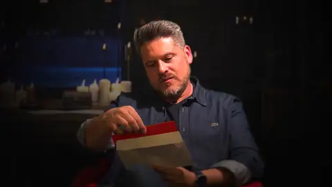 Vergara y Anuska alucinan al conocer los nombres de los traidores: "Por la escuadra" Vergara y Anuska alucinan al conocer los nombres de los traidores: "Por la escuadra"