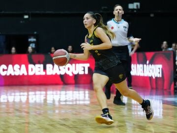 Wanda López, jugadora de Obras Basket