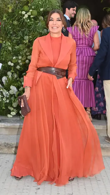 Raquel Revuelta en la boda de su hija Raquel Revuelta en la boda de su hija