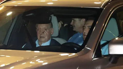 El rey Juan Carlos, de cena por Sanxenxo El rey Juan Carlos, de cena por Sanxenxo