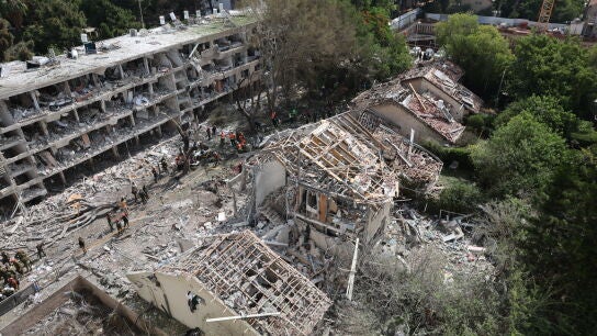 Ataque de misiles iran&iacute;es contra un complejo residencial en Tel Aviv