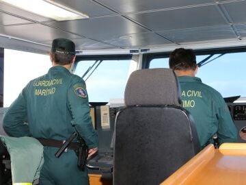 Agentes del Servicio Marítimo de la Guardia Civil Agentes del Servicio Marítimo de la Guardia Civil
