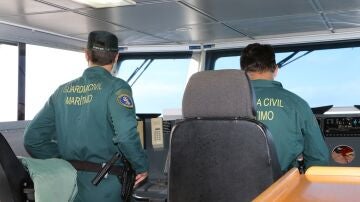 Agentes del Servicio Marítimo de la Guardia Civil