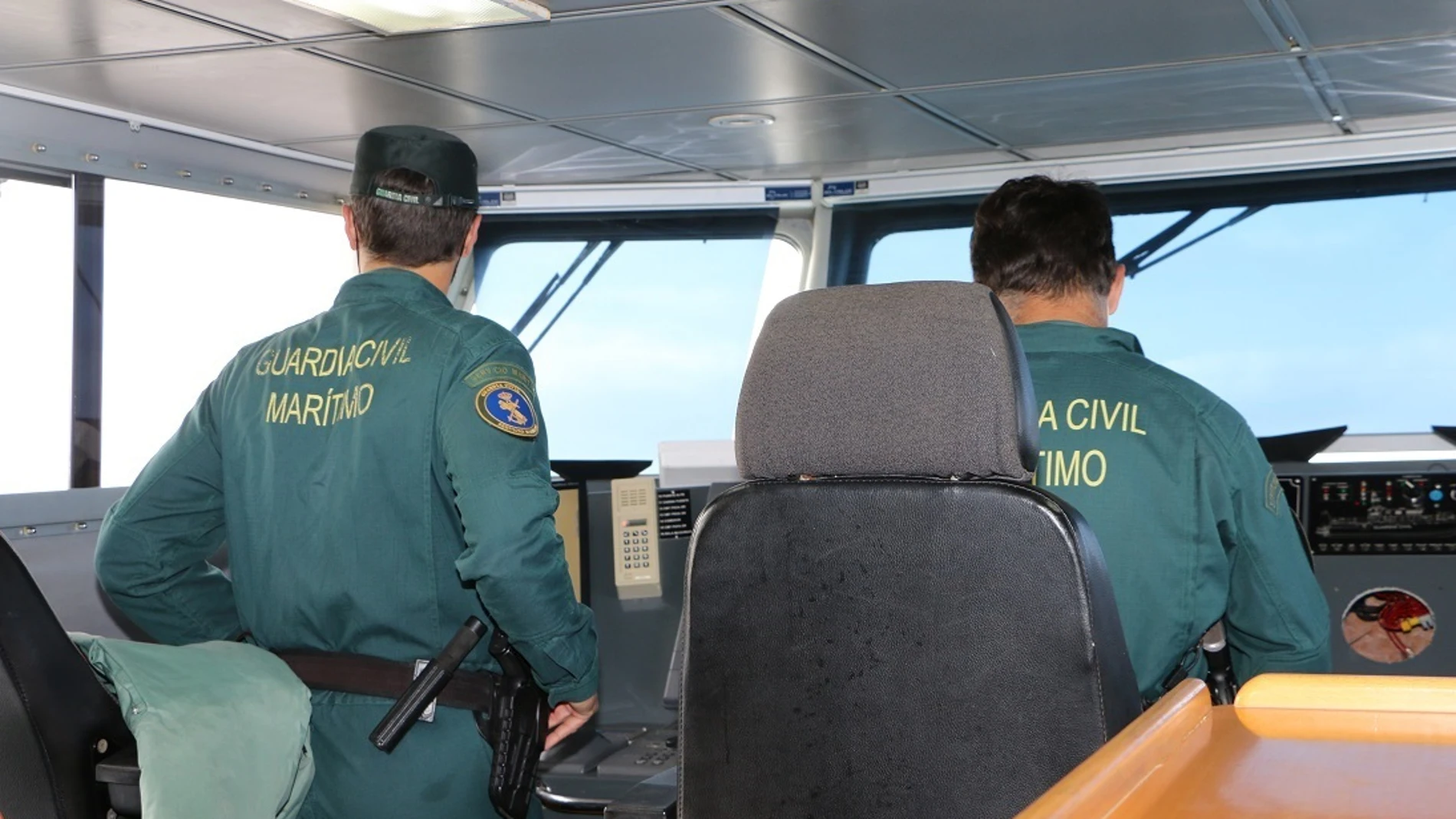 Agentes del Servicio Marítimo de la Guardia Civil Agentes del Servicio Marítimo de la Guardia Civil