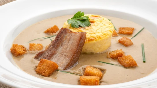 Sopa de lentejas con flan cremoso de queso Sopa de lentejas con flan cremoso de queso