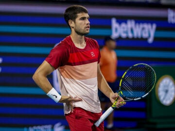 Carlos Alcaraz durante un partido ante Goffin en el Masters de Miami 2025